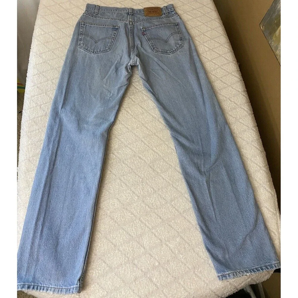 Vintage Levi’s 505 Light Blue Straight Leg Jeans Men’s Size 34W 34L